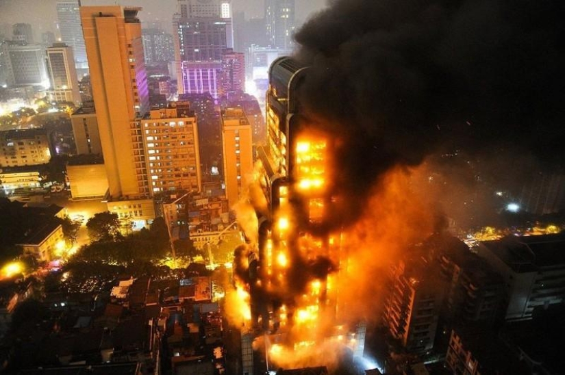 Hellfire in a Chinese skyscraper Hellfire in a Chinese skyscraper