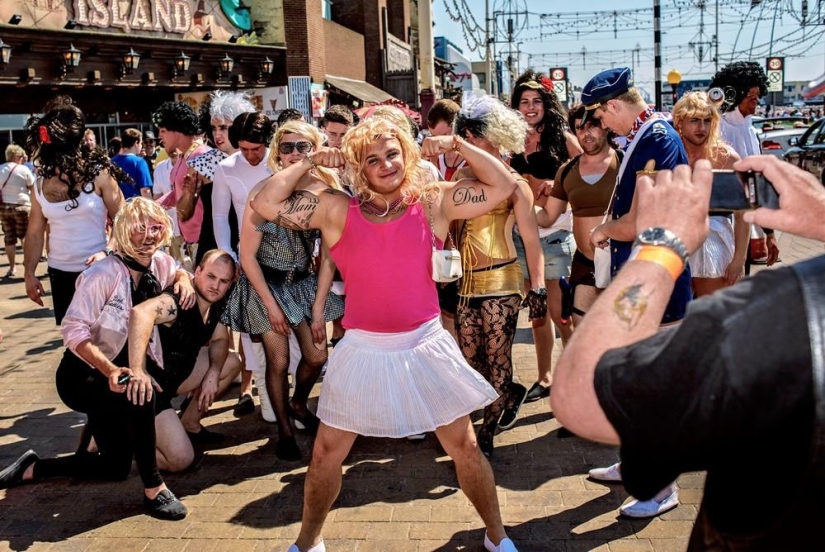 Hen and stag parties in Blackpool Hen and stag parties in Blackpool