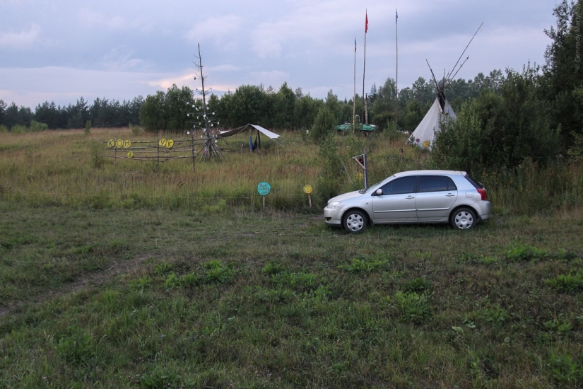Hermit Yuri. Tipi on the Yaroslavl highway
