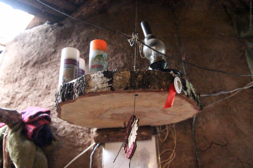 Hermit Yuri. Tipi on the Yaroslavl highway