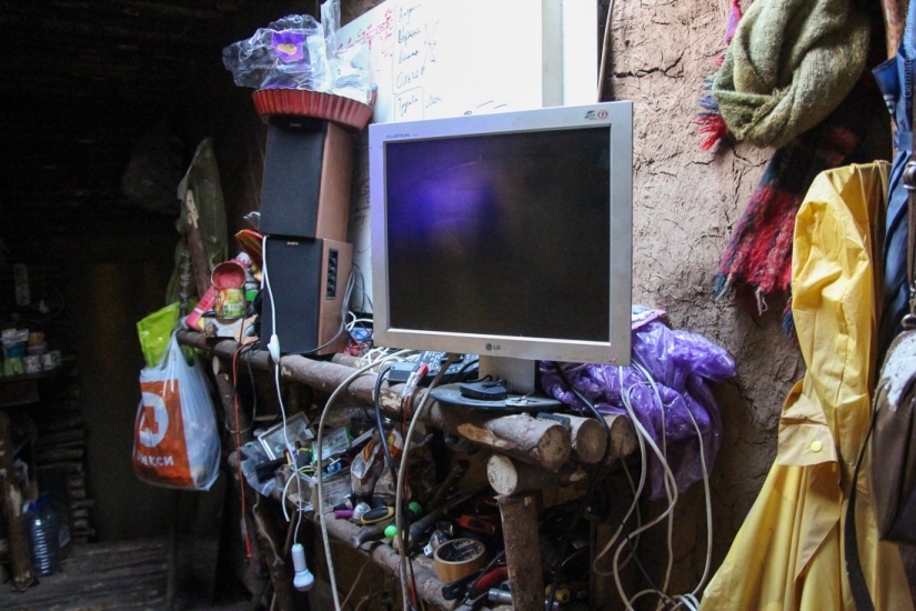 Hermit Yuri. Tipi on the Yaroslavl highway