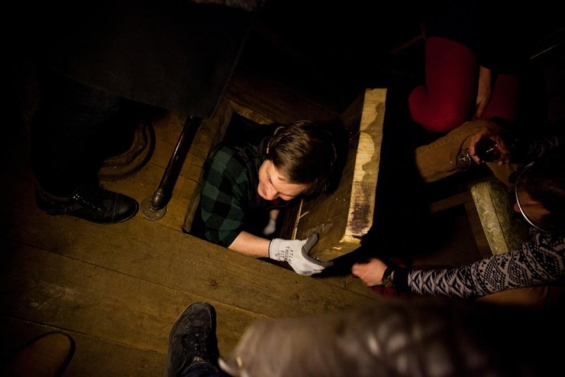 Hipster's Nest is a secret bar in Manhattan