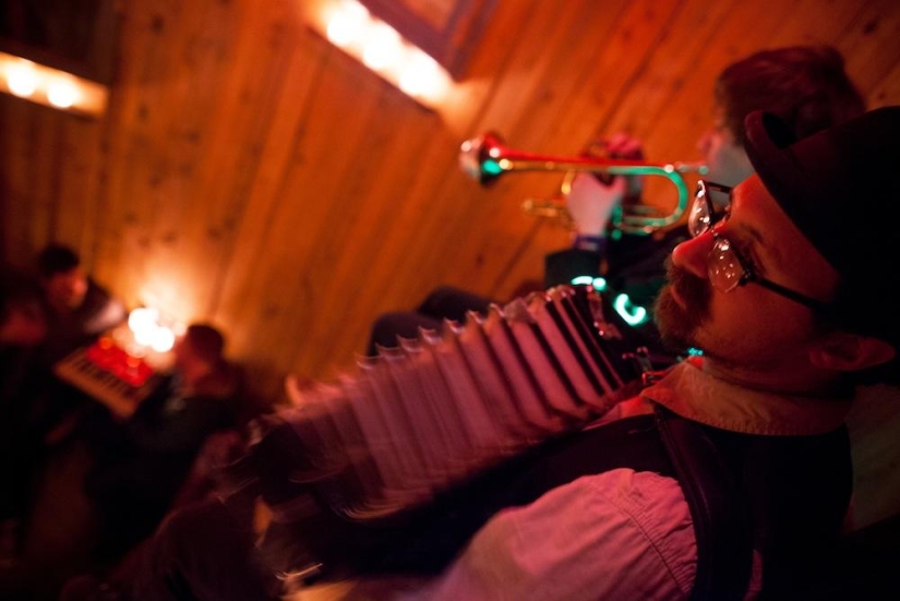 Hipster's Nest is a secret bar in Manhattan