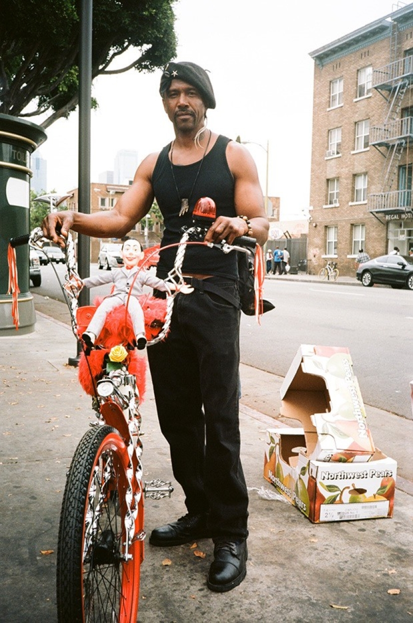 Hipsters are resting - in the frame are inhabitants of the outskirts, unmercenaries and homeless people