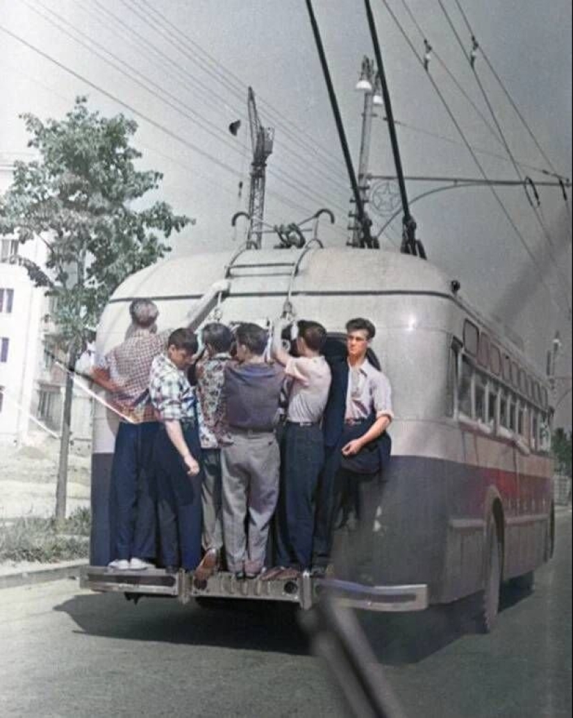 Historical images from different parts of the world that evoke a variety of emotions Historical images from different parts of the world that evoke a variety of emotions