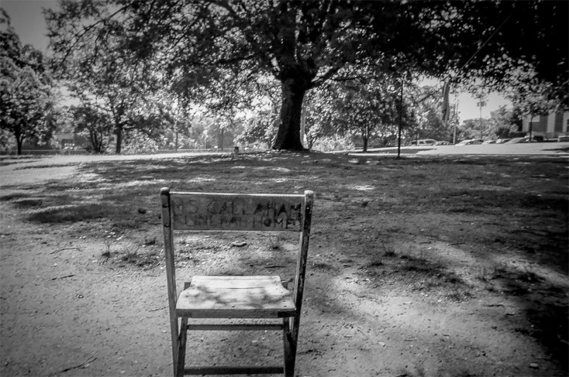 Homeless people were given 100 cameras to take pictures of their lives Homeless people were given 100 cameras to take pictures of their lives