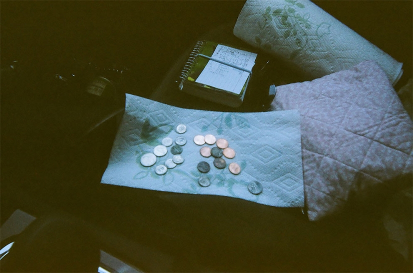 Homeless people were given 100 cameras to take pictures of their lives Homeless people were given 100 cameras to take pictures of their lives