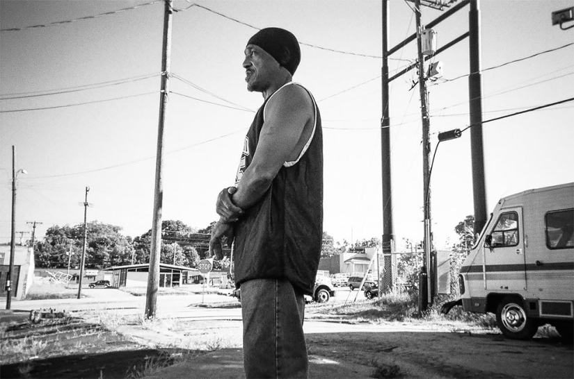 Homeless people were given 100 cameras to take pictures of their lives Homeless people were given 100 cameras to take pictures of their lives