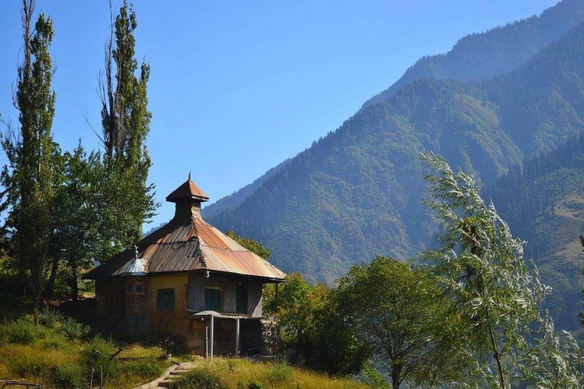 Homes for true hobbits Homes for true hobbits