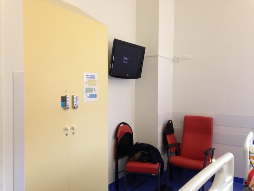 Hospitals in France: private clinic or hospital Hospitals in France: private clinic or hospital