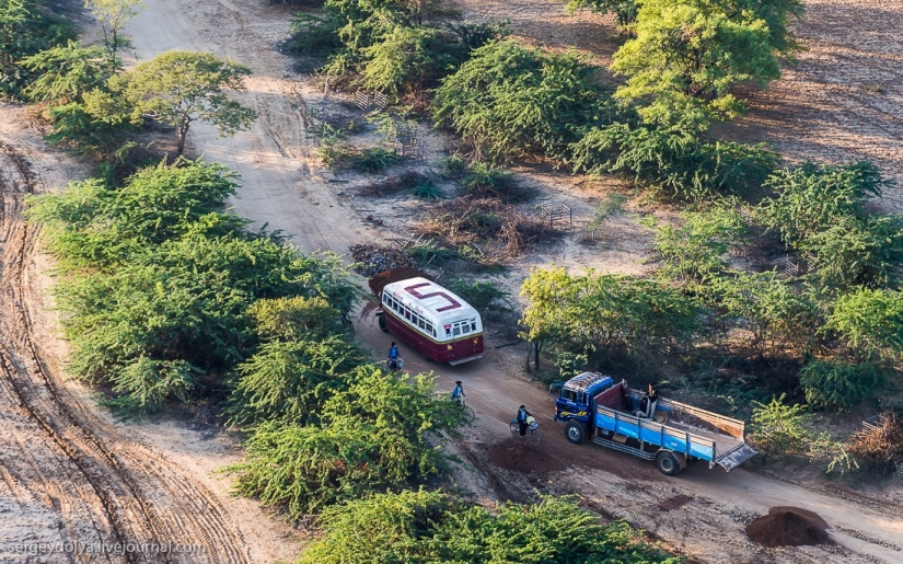 Hot air balloon flight over Bagan Hot air balloon flight over Bagan