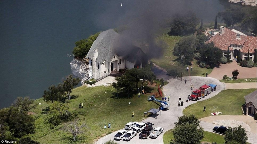 How a couple from Texas effectively left home