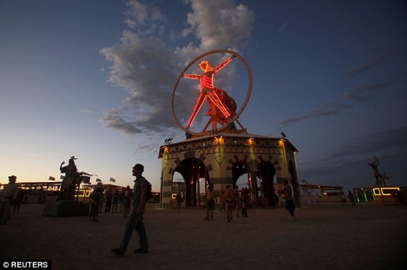 How are the depraved sex parties in the "Dome of Orgies" at the festival in Nevada