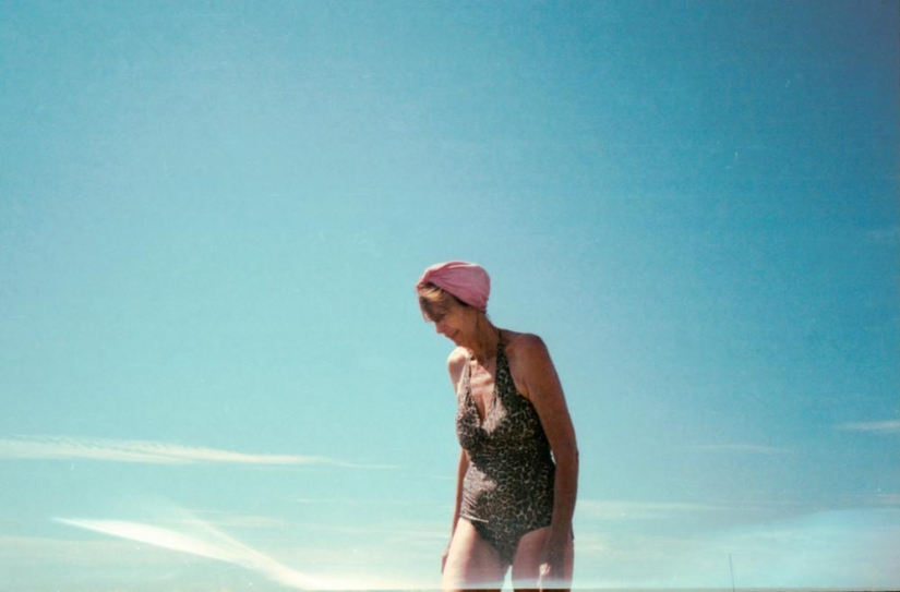 How Danes undress to celebrate the last days of summer How Danes undress to celebrate the last days of summer