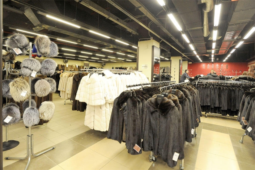 How fur coats are sewn in Russia: from an idea to a hanger
