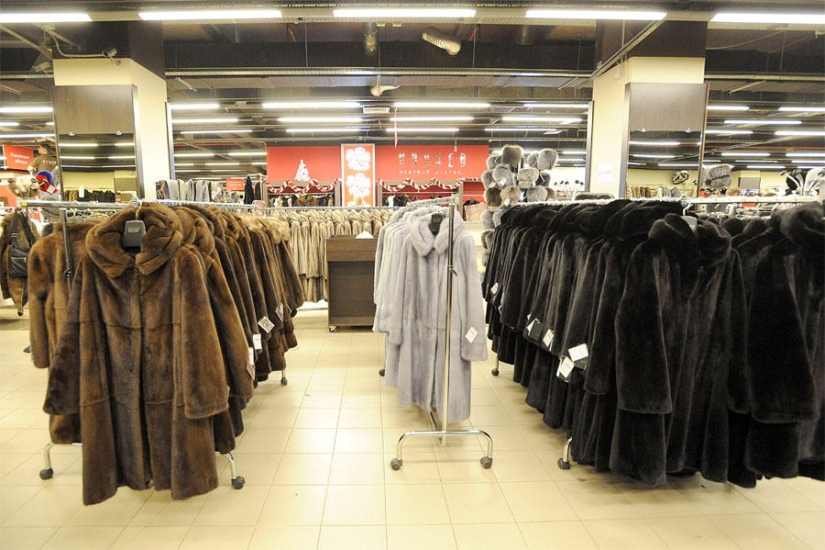 How fur coats are sewn in Russia: from an idea to a hanger