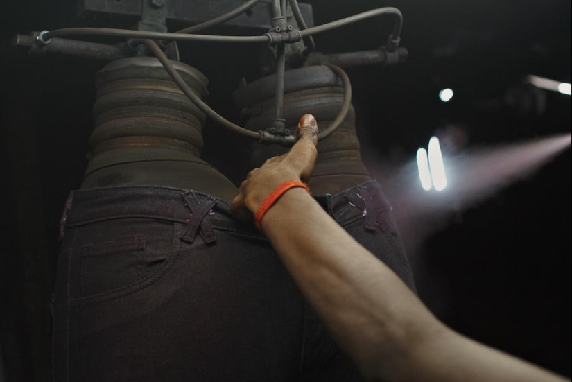 How Getwear jeans are sewn