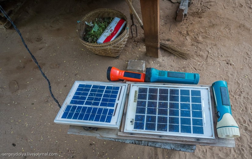 How is life in a wealthy village in Burma? How is life in a wealthy village in Burma?