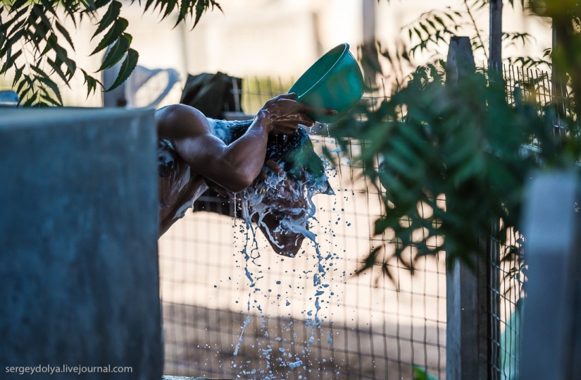 How is life in a wealthy village in Burma? How is life in a wealthy village in Burma?