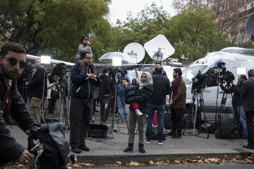 How is life in Paris after the attacks How is life in Paris after the attacks
