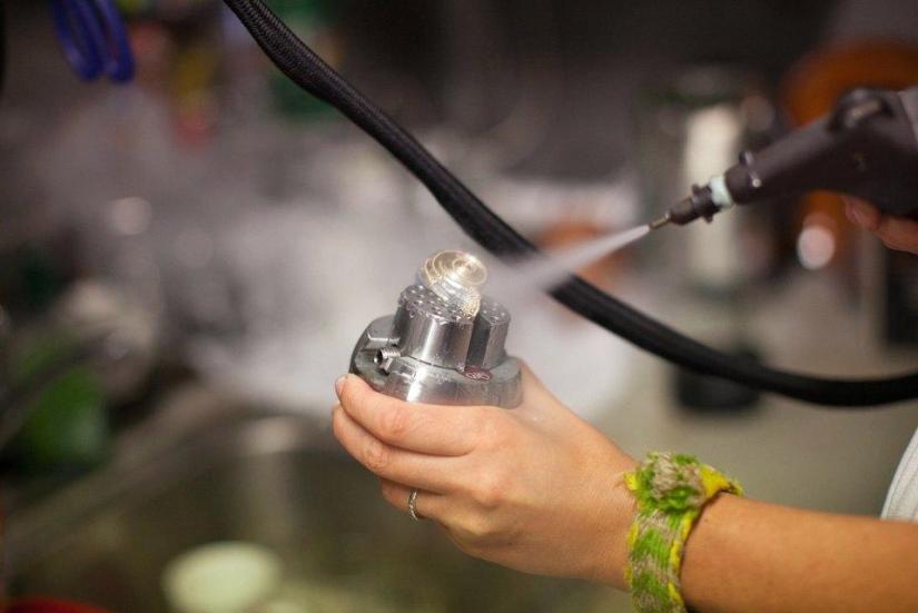 How jewelry is made How jewelry is made