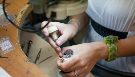 How jewelry is made How jewelry is made