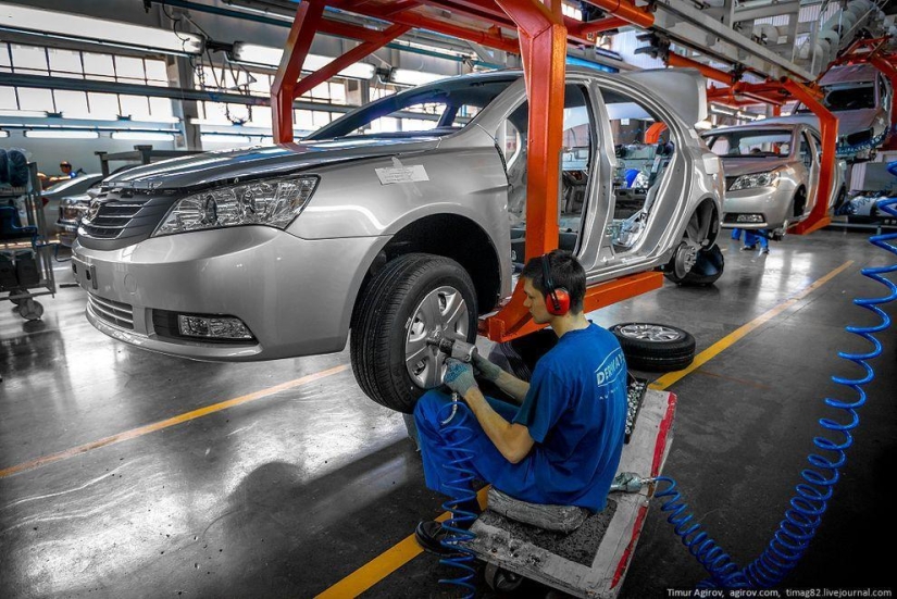 How Lifan cars are assembled at the Derways factory How Lifan cars are assembled at the Derways factory