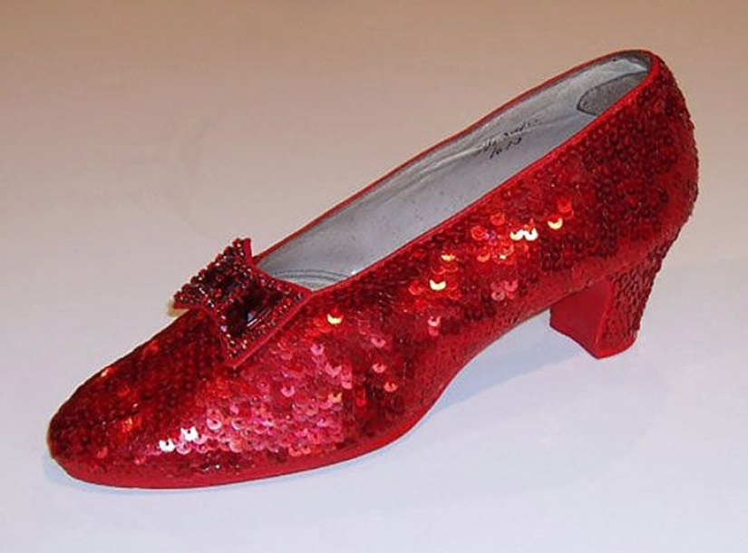 How much did iconic items from famous Hollywood blockbusters sell for?