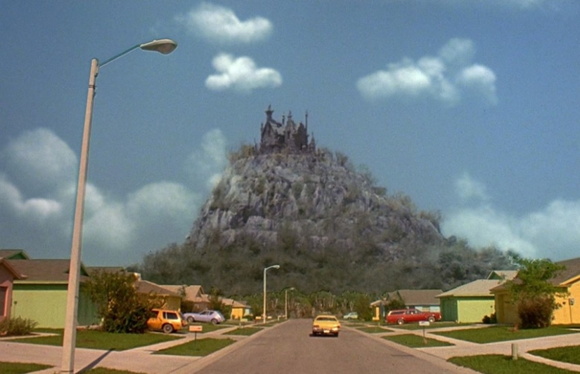 How much do the most expensive movie houses cost? How much do the most expensive movie houses cost?