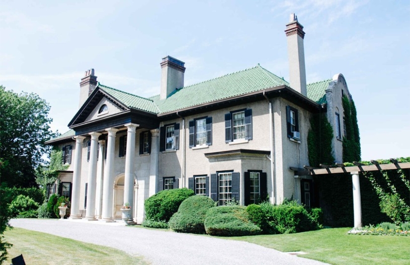 How much do the most expensive movie houses cost? How much do the most expensive movie houses cost?