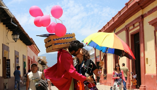 How one photographer proved that love rules the world