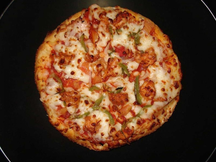 How pizza is served around the world How pizza is served around the world