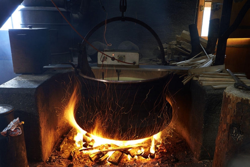 How Swiss cheese is made How Swiss cheese is made