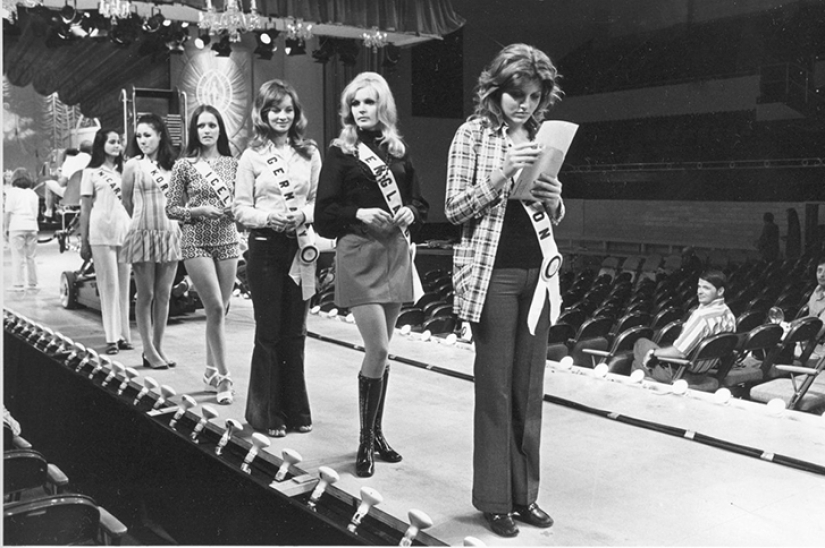 How to choose the most beautiful stewardess