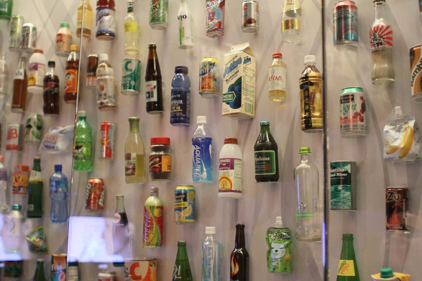 How to learn everything about the most popular drink in the world: a journey into the world of Coca-Cola How to learn everything about the most popular drink in the world: a journey into the world of Coca-Cola