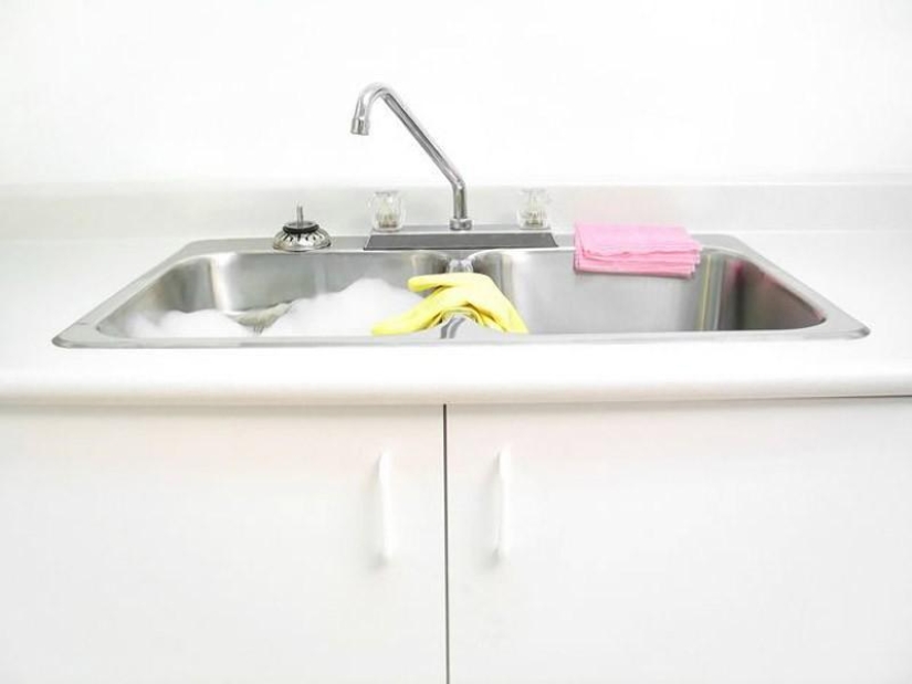 How to save time by washing dishes faster and better