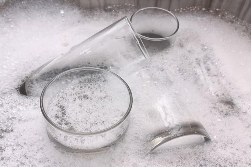 How to save time by washing dishes faster and better