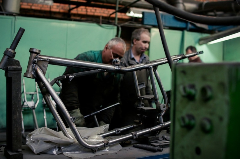 How Ural motorcycles are assembled