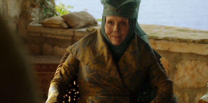 I don't recognize you in makeup: the actors of "Game of Thrones" when winter was not close