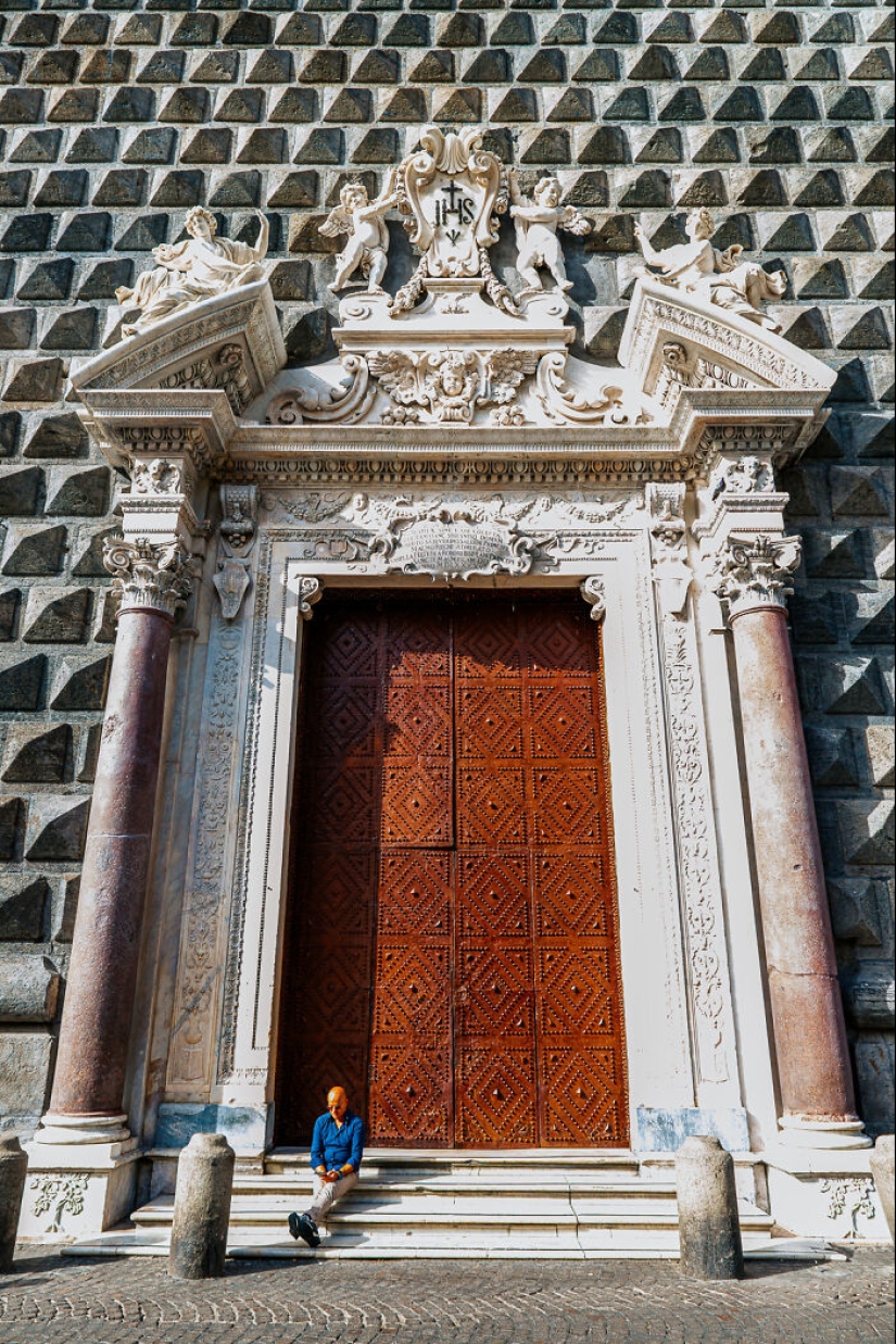 I Traveled To Naples, And Here Are The 20 Best Photos I Took There