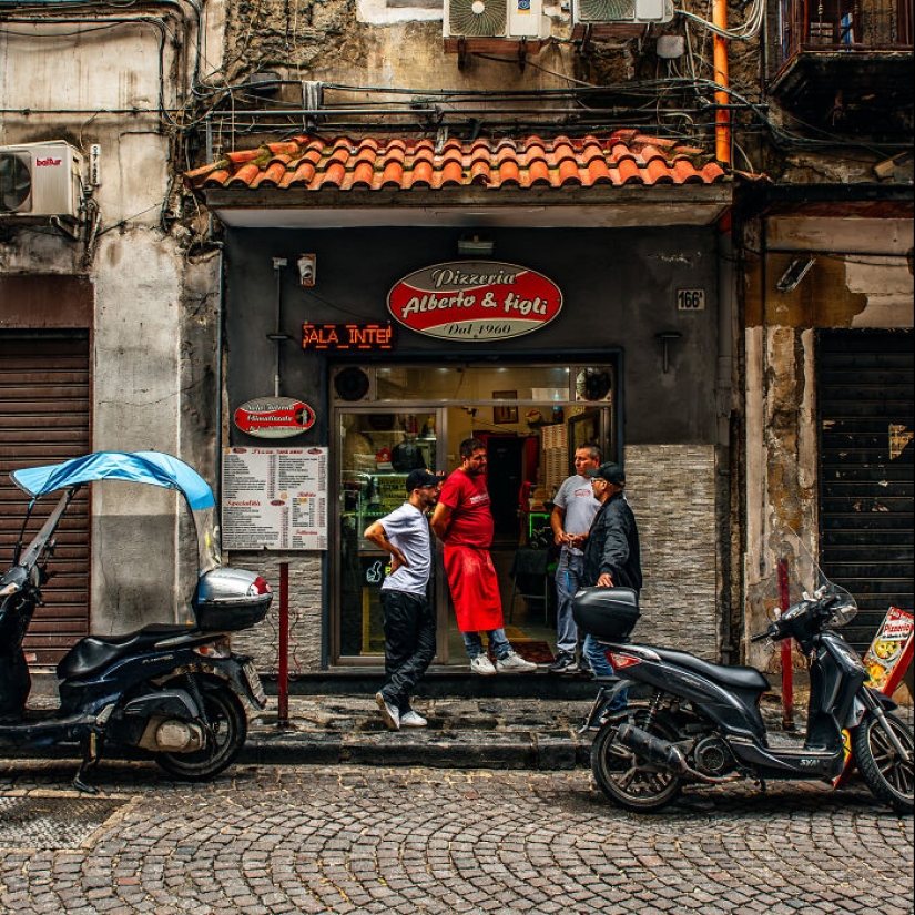 I Traveled To Naples, And Here Are The 20 Best Photos I Took There