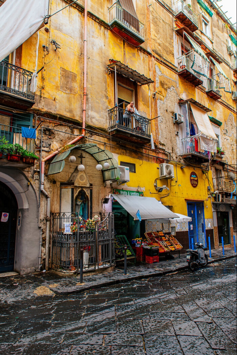 I Traveled To Naples, And Here Are The 20 Best Photos I Took There