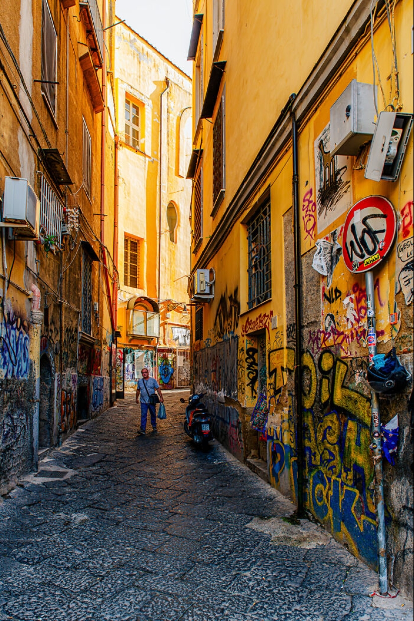 I Traveled To Naples, And Here Are The 20 Best Photos I Took There