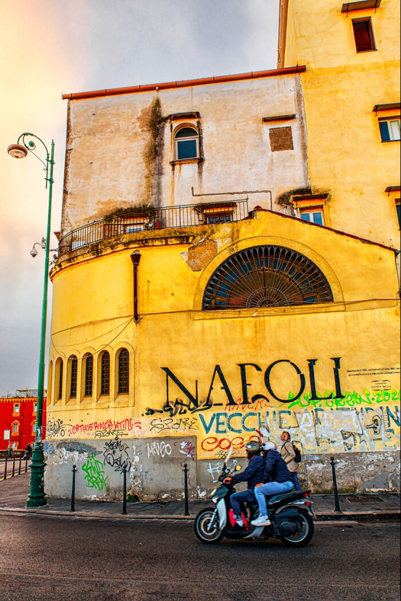 I Traveled To Naples, And Here Are The 20 Best Photos I Took There