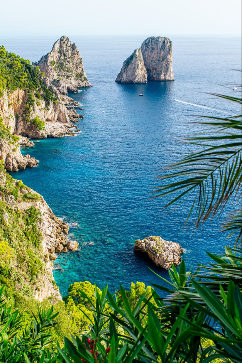 I Traveled To Naples, And Here Are The 20 Best Photos I Took There