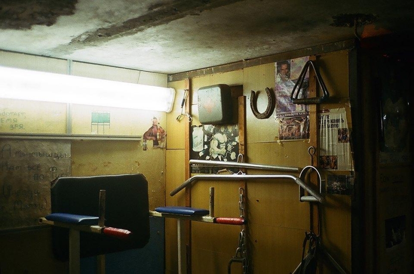 In search of lost time: Basement rocking chairs in Moscow and Lyubertsy