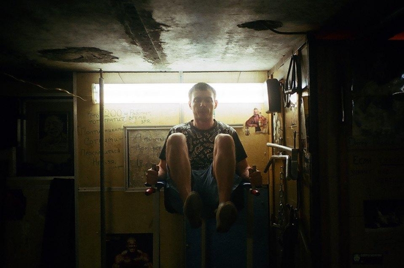 In search of lost time: Basement rocking chairs in Moscow and Lyubertsy