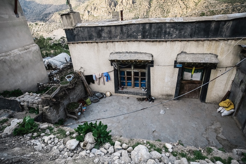 In search of magic: on the other side of the border In search of magic: on the other side of the border