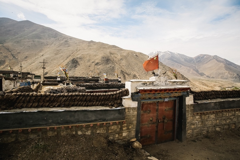 In search of magic: on the other side of the border In search of magic: on the other side of the border