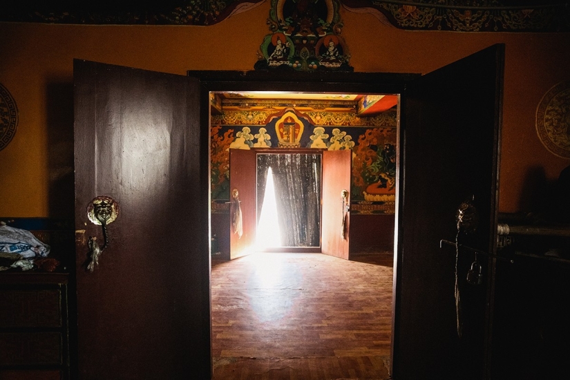 In search of magic: on the other side of the border In search of magic: on the other side of the border